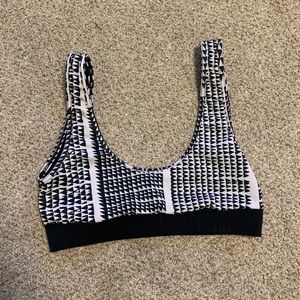 Manaola kini top